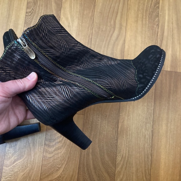 Spring Step L’ Artiste Ignited Black/Bronze Metallic Lace Booties 42 US 10.5-11 - Picture 7 of 12